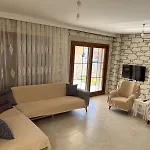 Reisdere Kiralik Havuzlu Villa