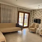 Villa Reisdere Kiralik Havuzlu *