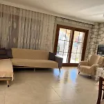 Villa Reisdere Kiralik Havuzlu Çeşme