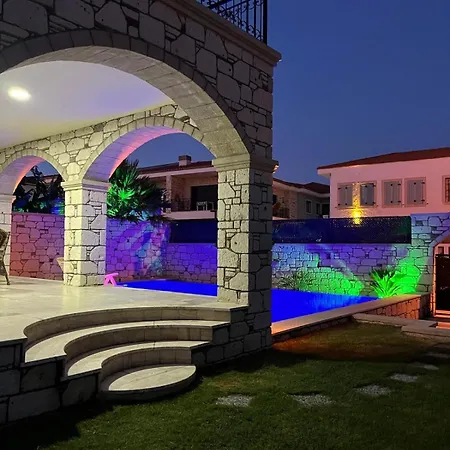 ヴィラ Reisdere Kiralik Havuzlu Çeşme